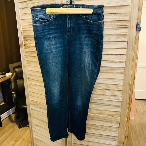 Lucky Brand Denim - Lucky Brand Indigo Straight Leg Women's Jeans